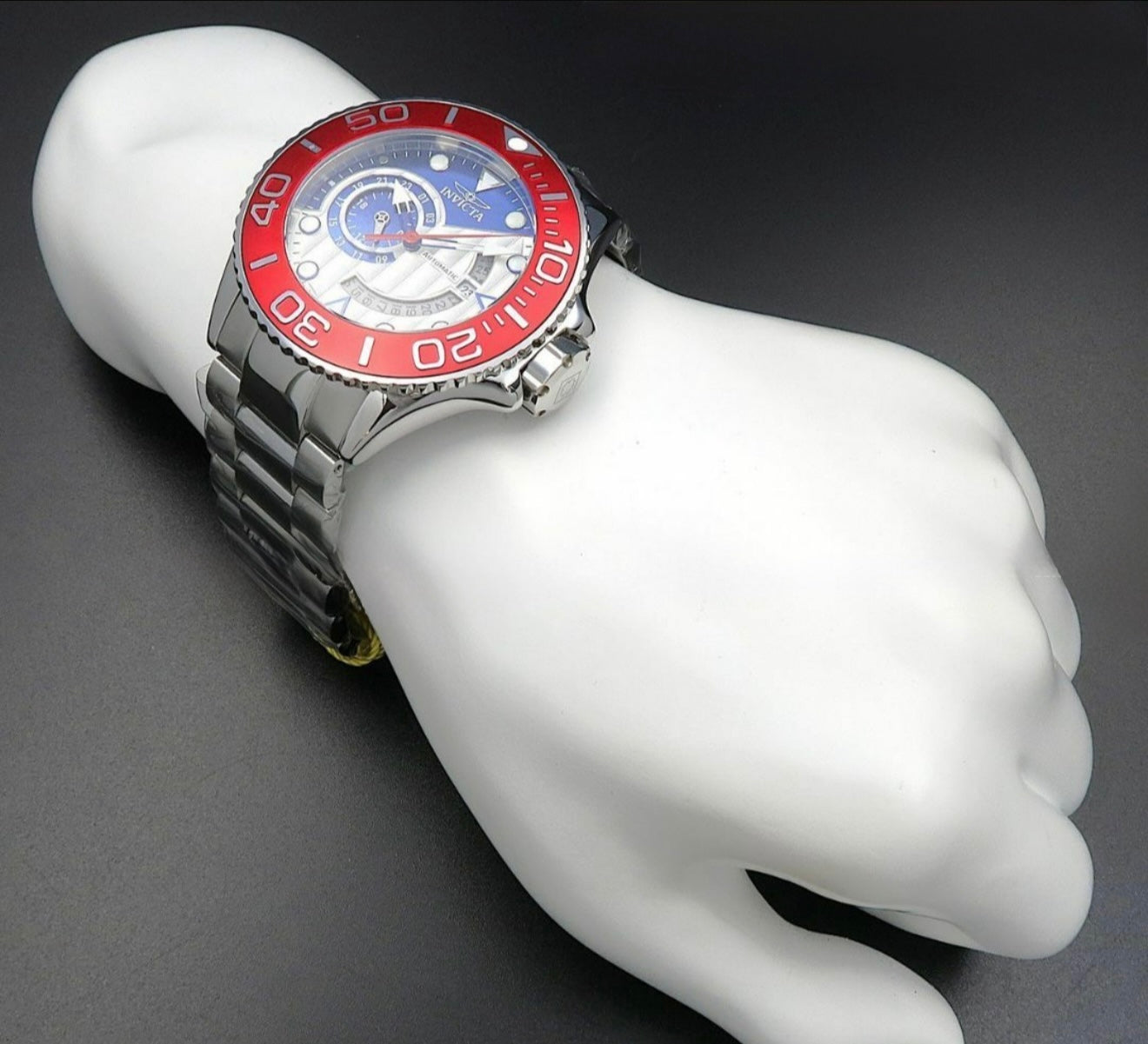 Invicta Men´s 52mm Grand Driver GMT Automatic Silver 300m Watch