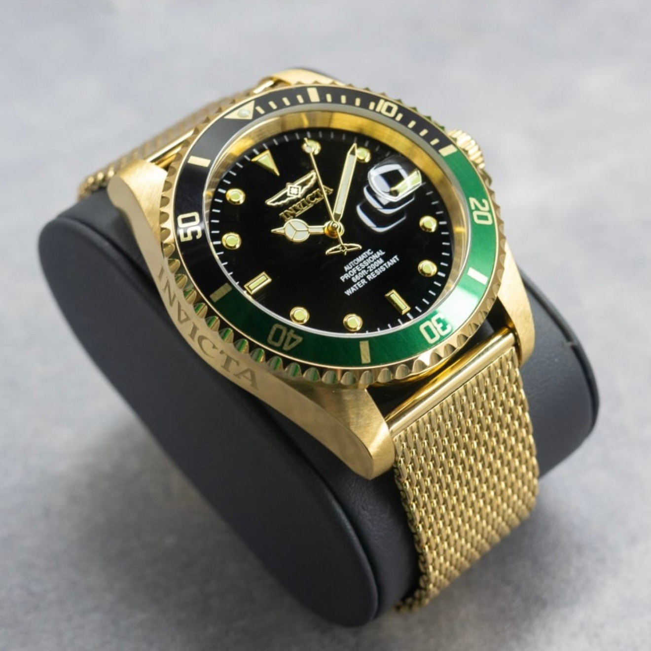 Invicta Men´s 47mm Pro Diver Automatic Black Dial Mesh Bracelet