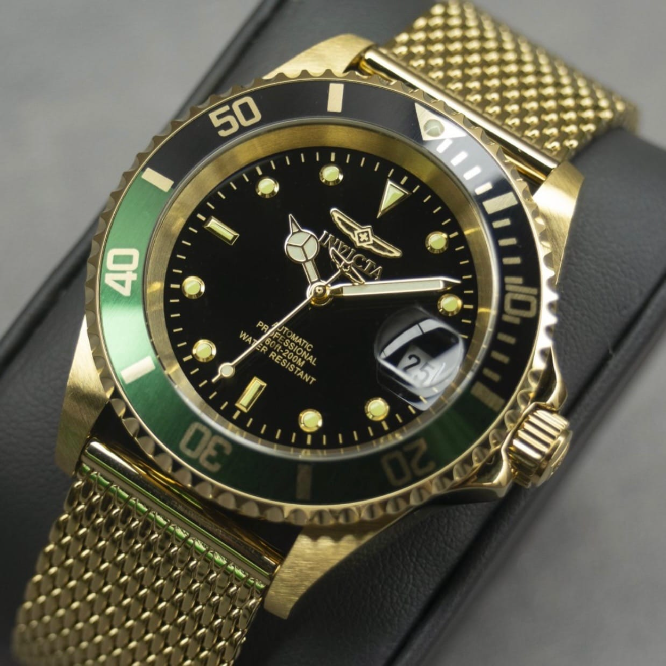 Invicta Men´s 47mm Pro Diver Automatic Black Dial Mesh Bracelet
