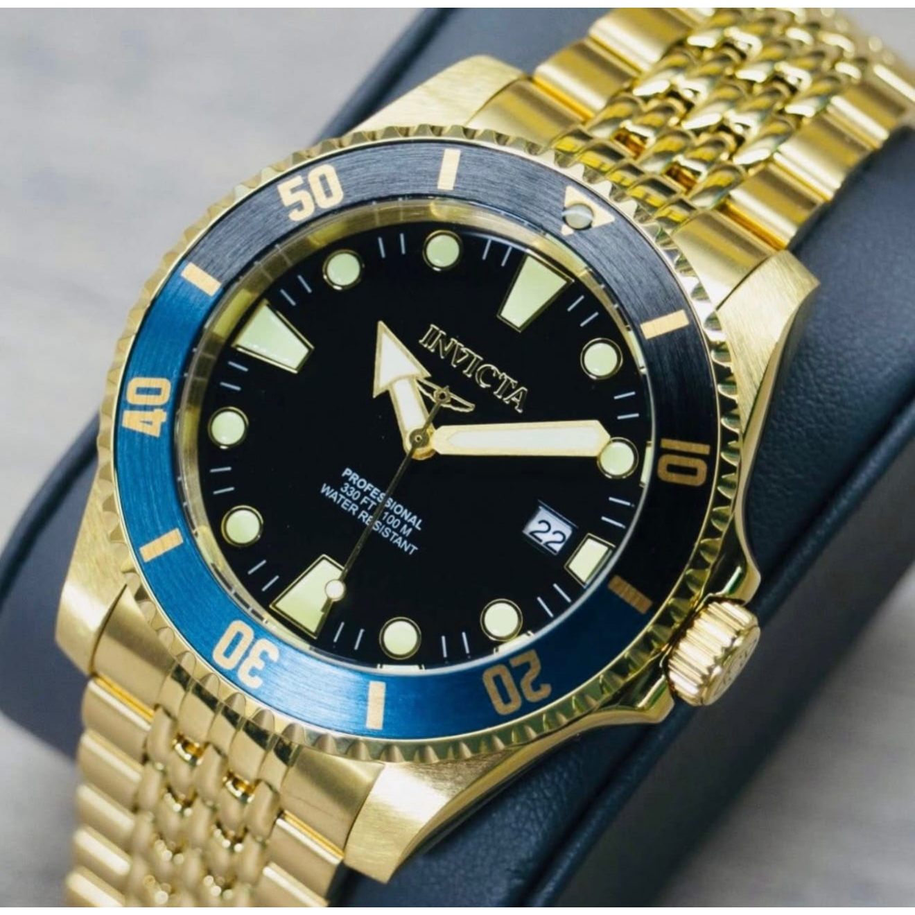 Invicta Men´s Pro Diver Automatic 44mm Blak Dial Watch