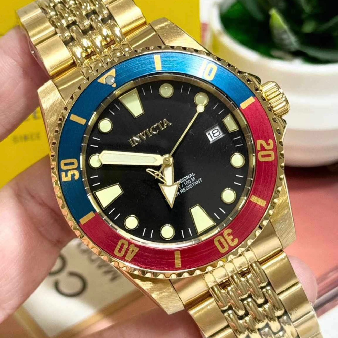Invicta Pro Diver 44mm Men´s - Blak Dial Quartz Automatic Stainless Gold Watch