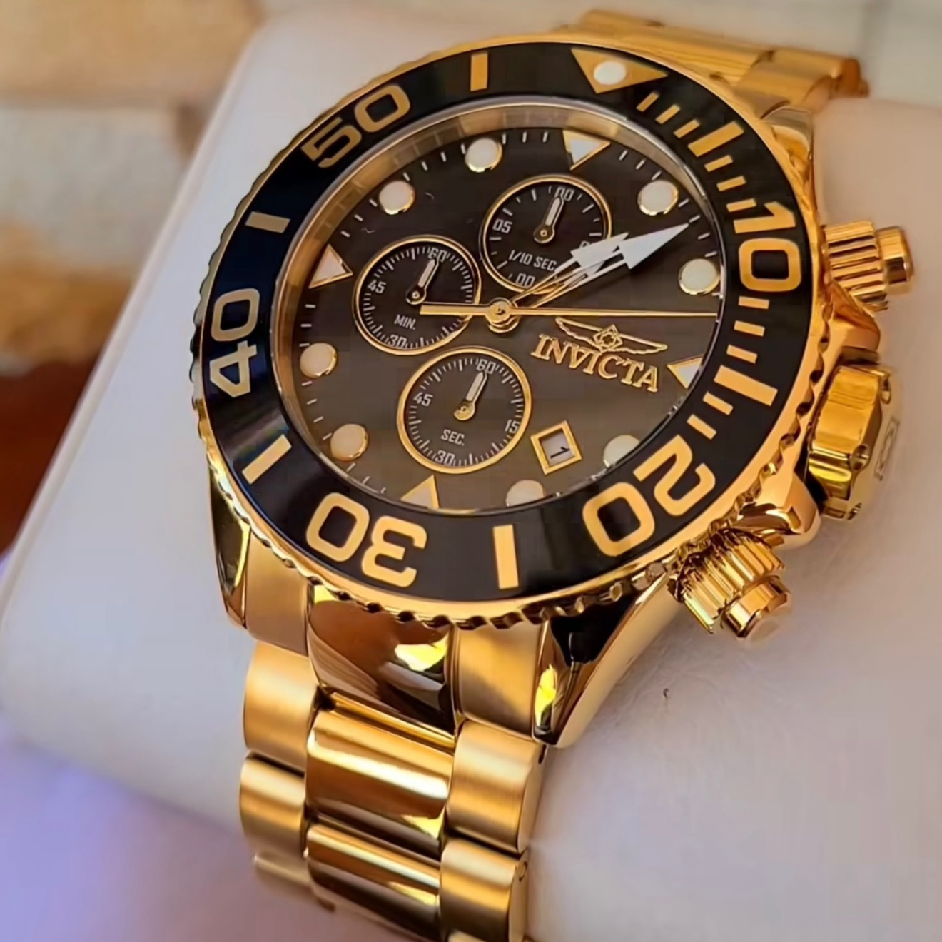 Invicta Grand Diver Men´s Watch- 52mm Gold/ Black Diak/ Chronograph
