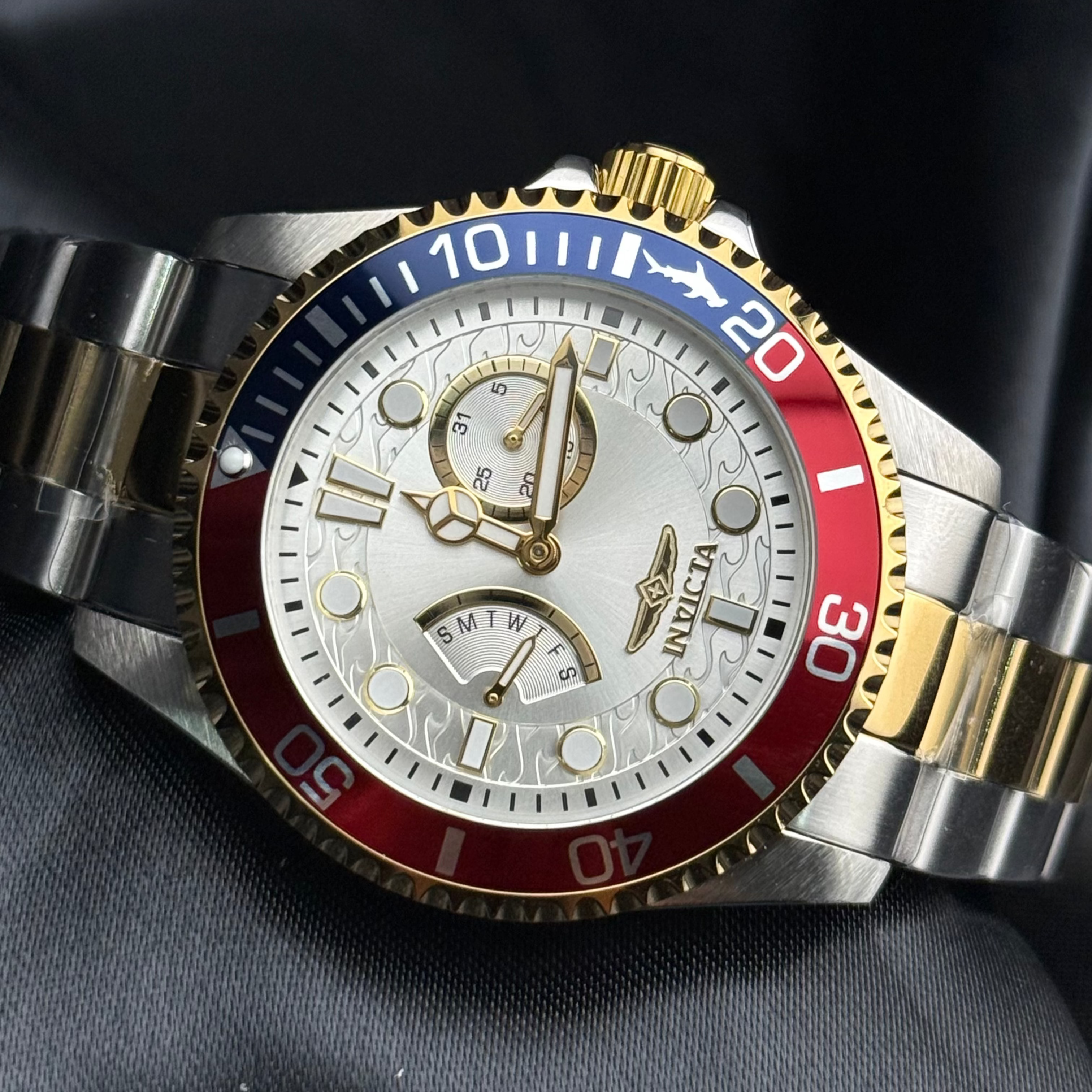 Invicta Pro Diver Quartz Silver Dial Men´s Watch 42mm