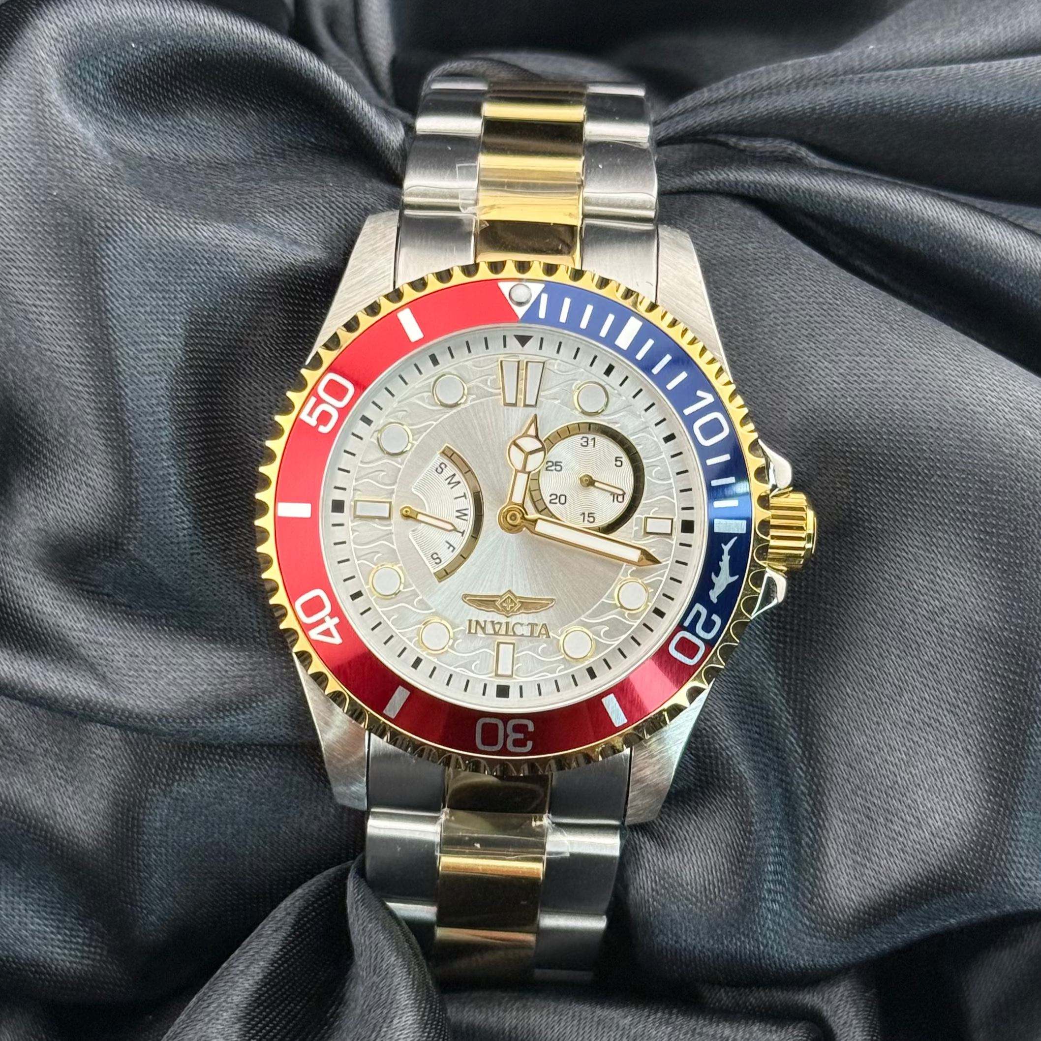 Invicta Pro Diver Quartz Silver Dial Men´s Watch 42mm