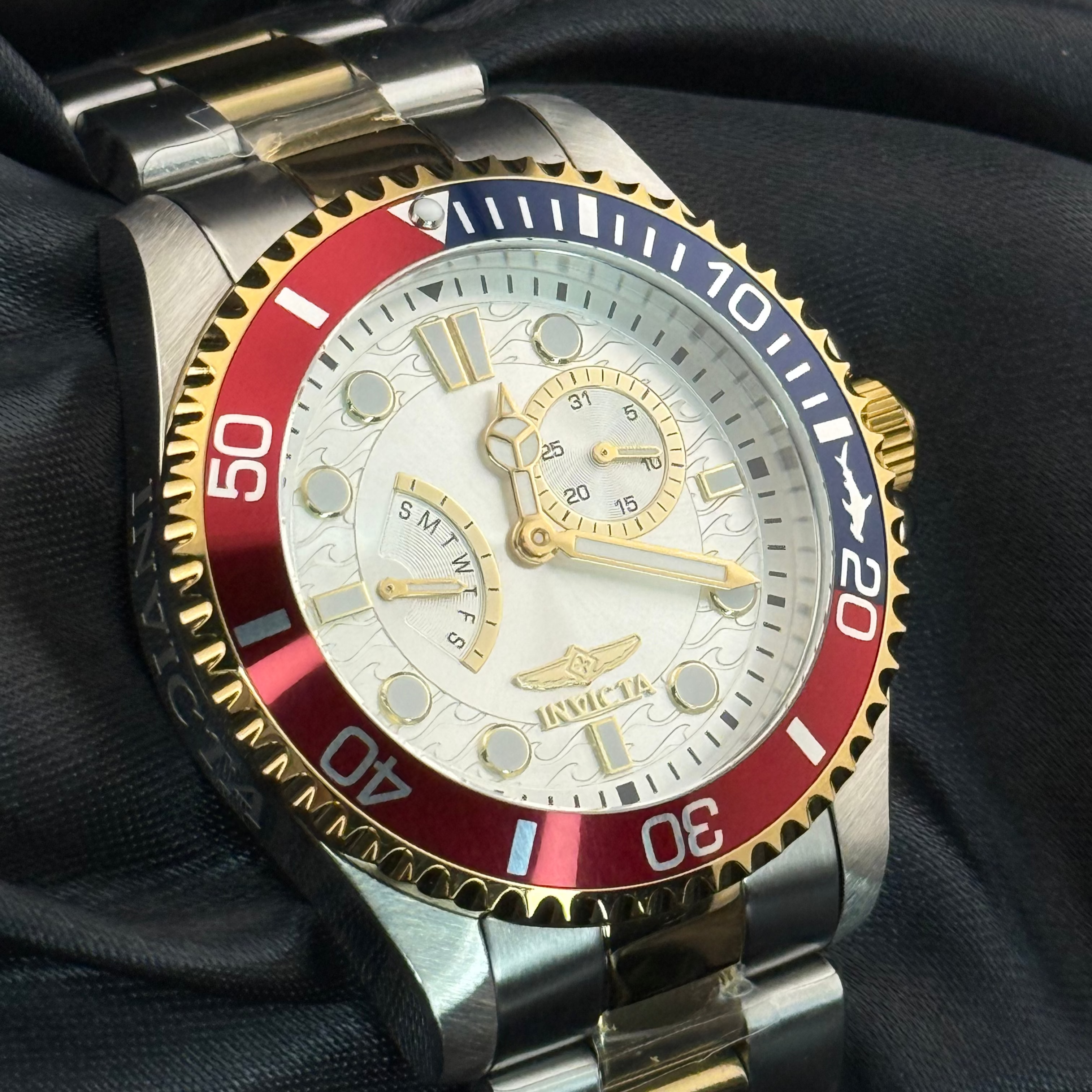 Invicta Pro Diver Quartz Silver Dial Men´s Watch 42mm