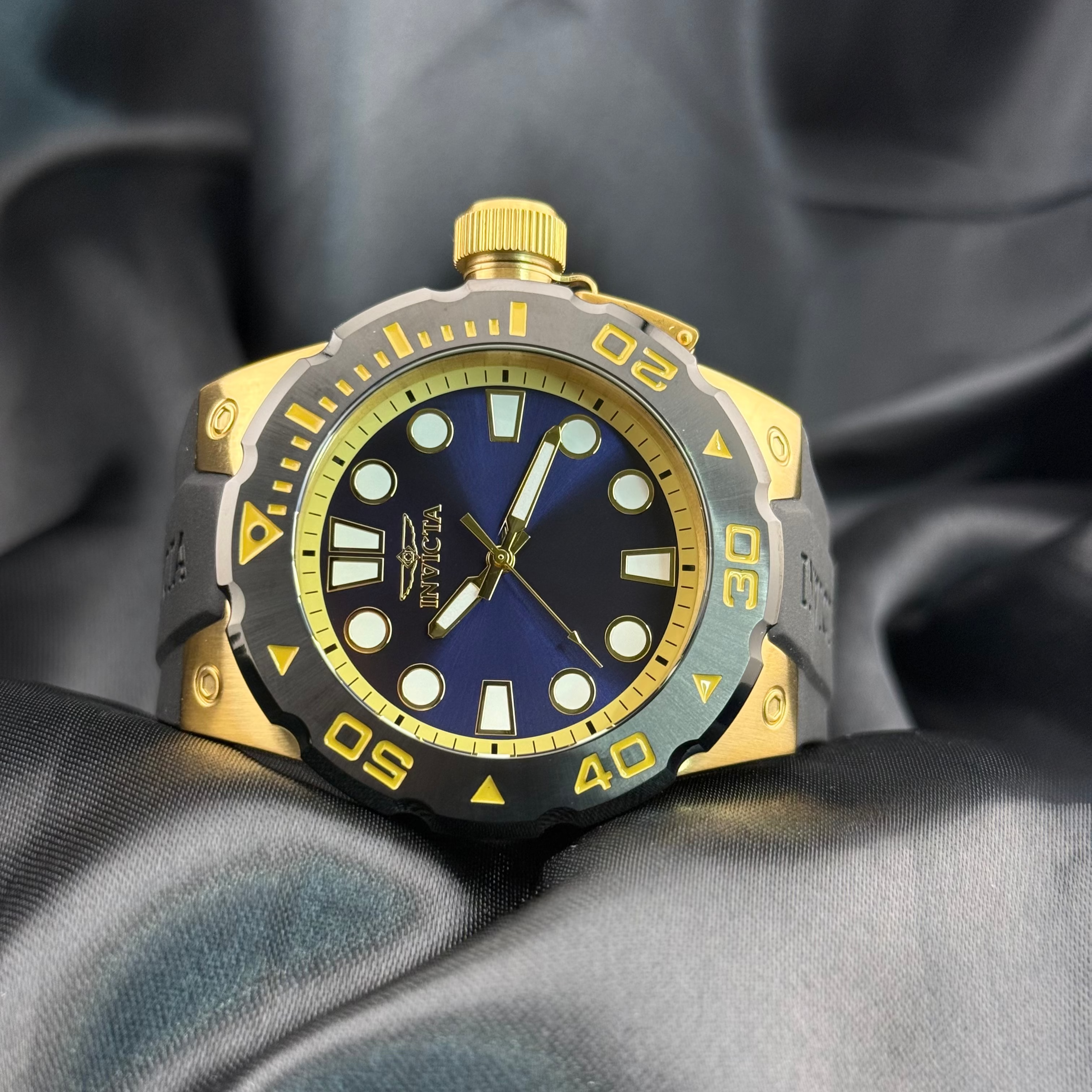Invicta Pro Diver Men´s Stainless Steel Gold Blue Dial 51mm Quartz