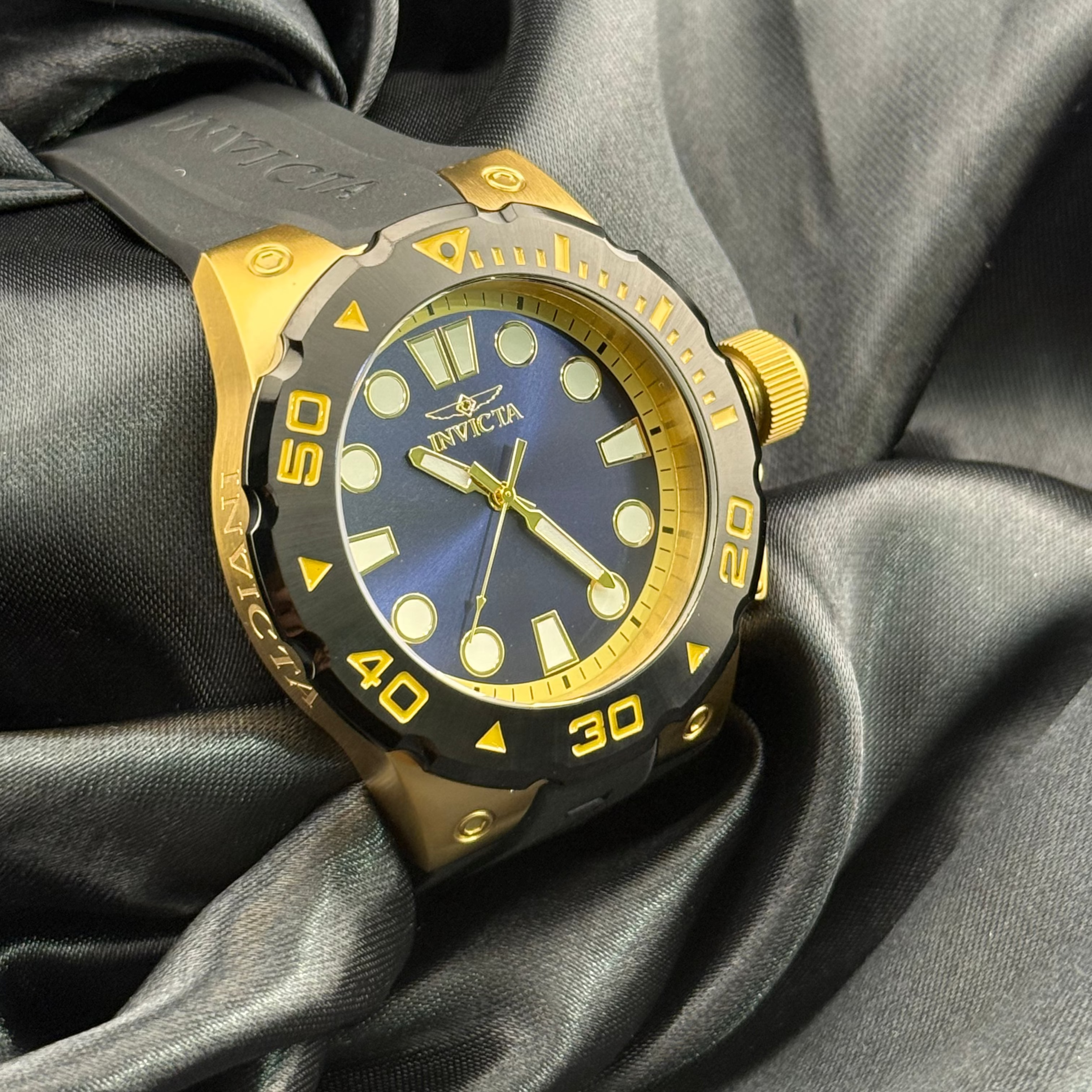 Invicta Pro Diver Men´s Stainless Steel Gold Blue Dial 51mm Quartz