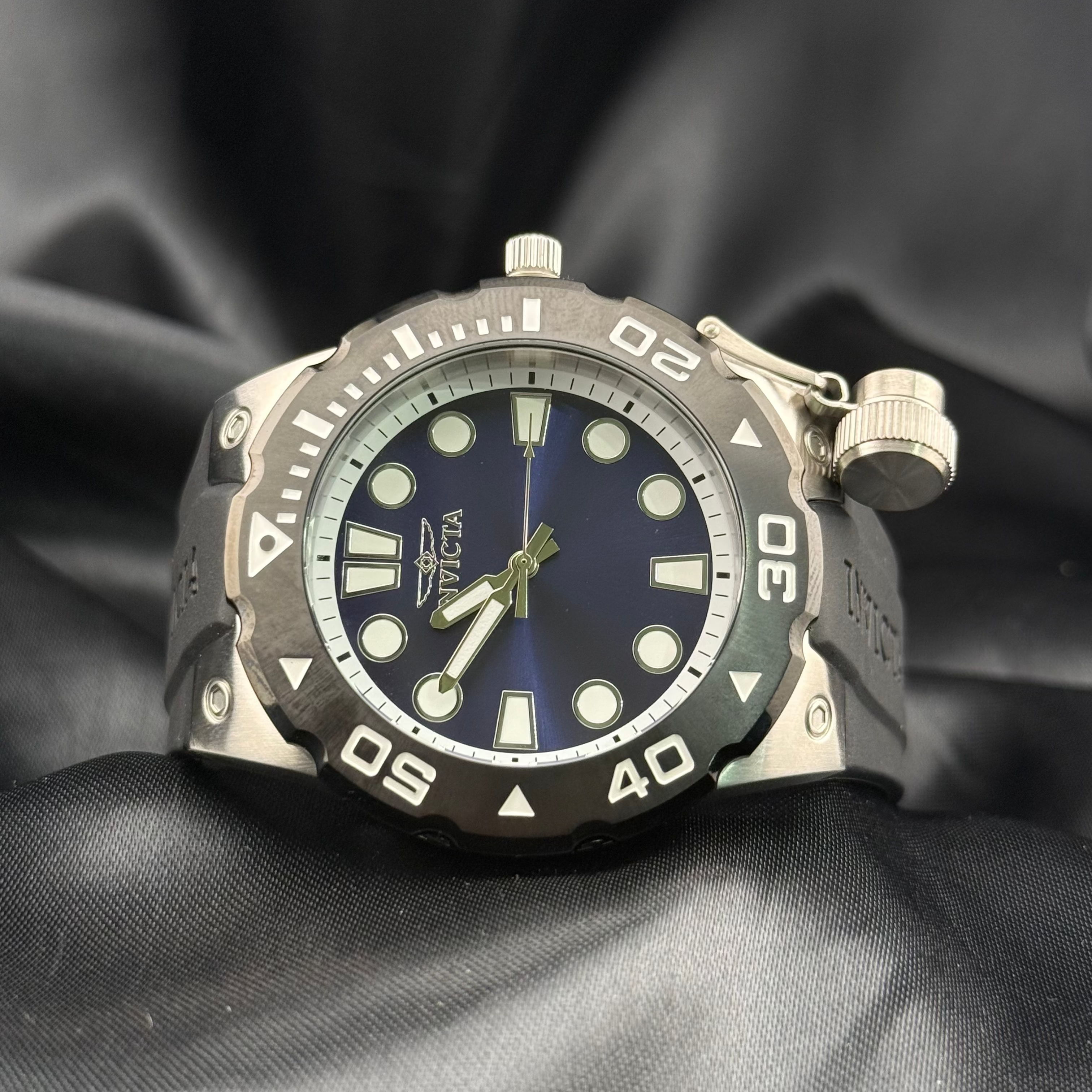 Invicta Pro Diver 51mm Blue Dial / Black Strap Watch Quartz