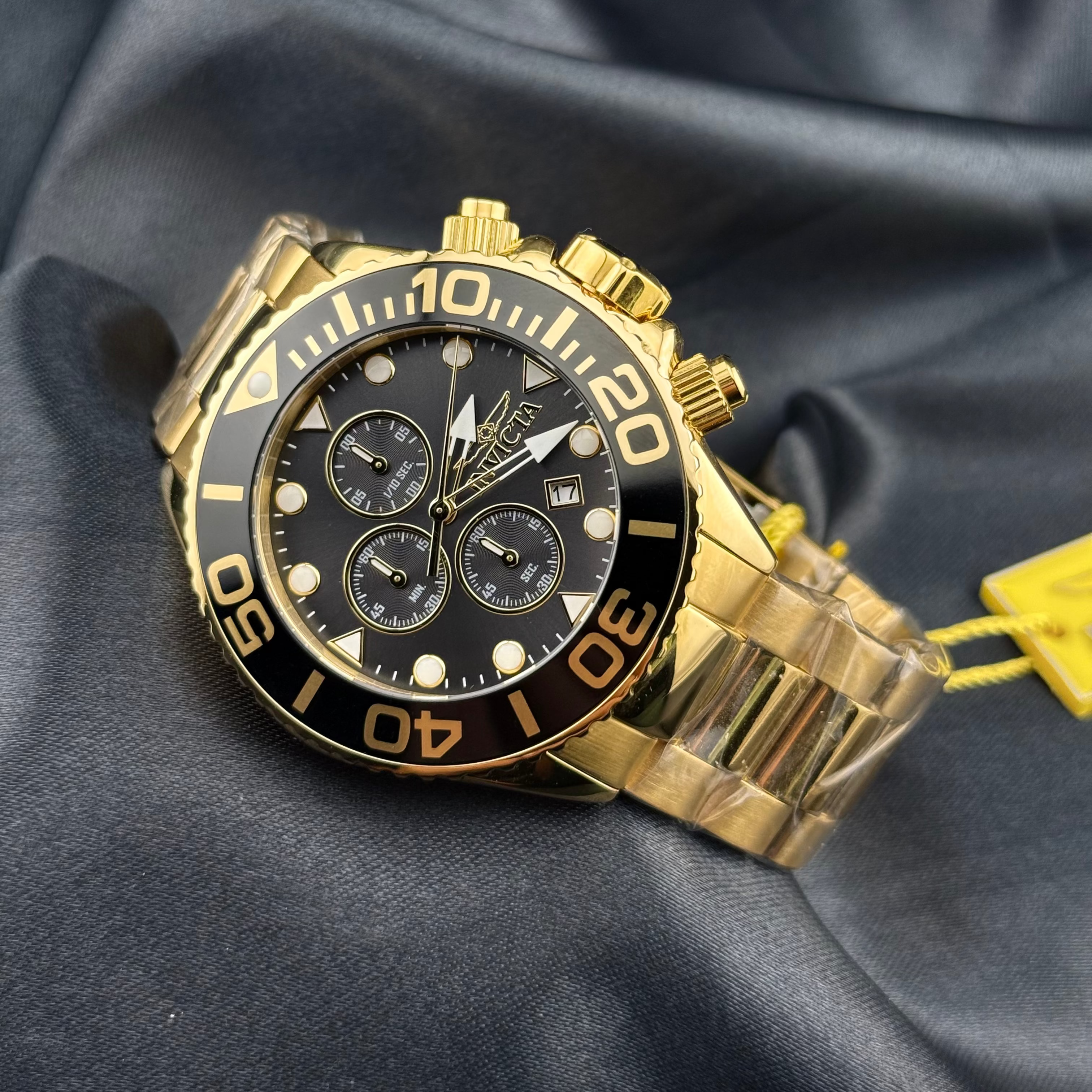 Invicta Grand Diver Men´s Watch- 52mm Gold/ Black Diak/ Chronograph